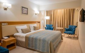 Patalya Lakeside Resort Hotel